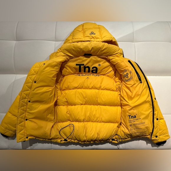 Aritzia XS Super Puff - Picture 4 of 6